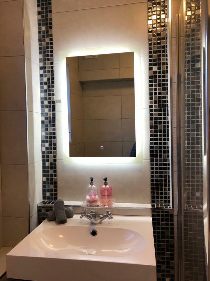 Affordable Lux And Cozy 1 Bed Flat In Chelsea Appartement Londen Buitenkant foto